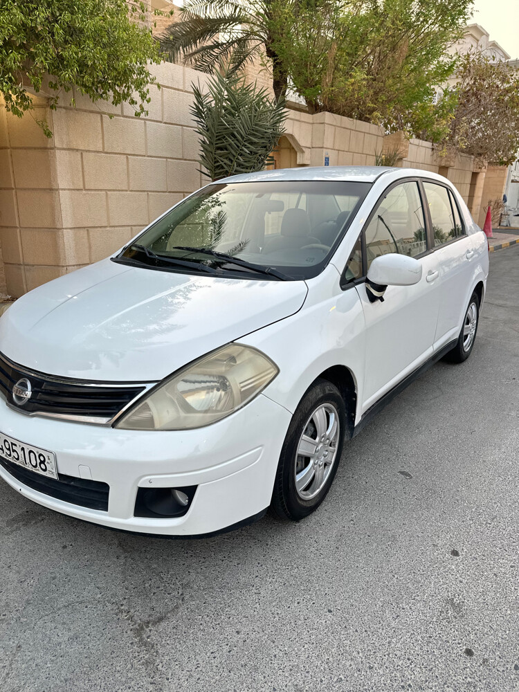 nissan tiida 2012 - 6