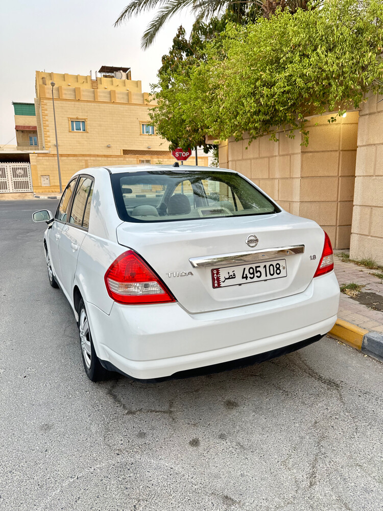 nissan tiida 2012 - 5