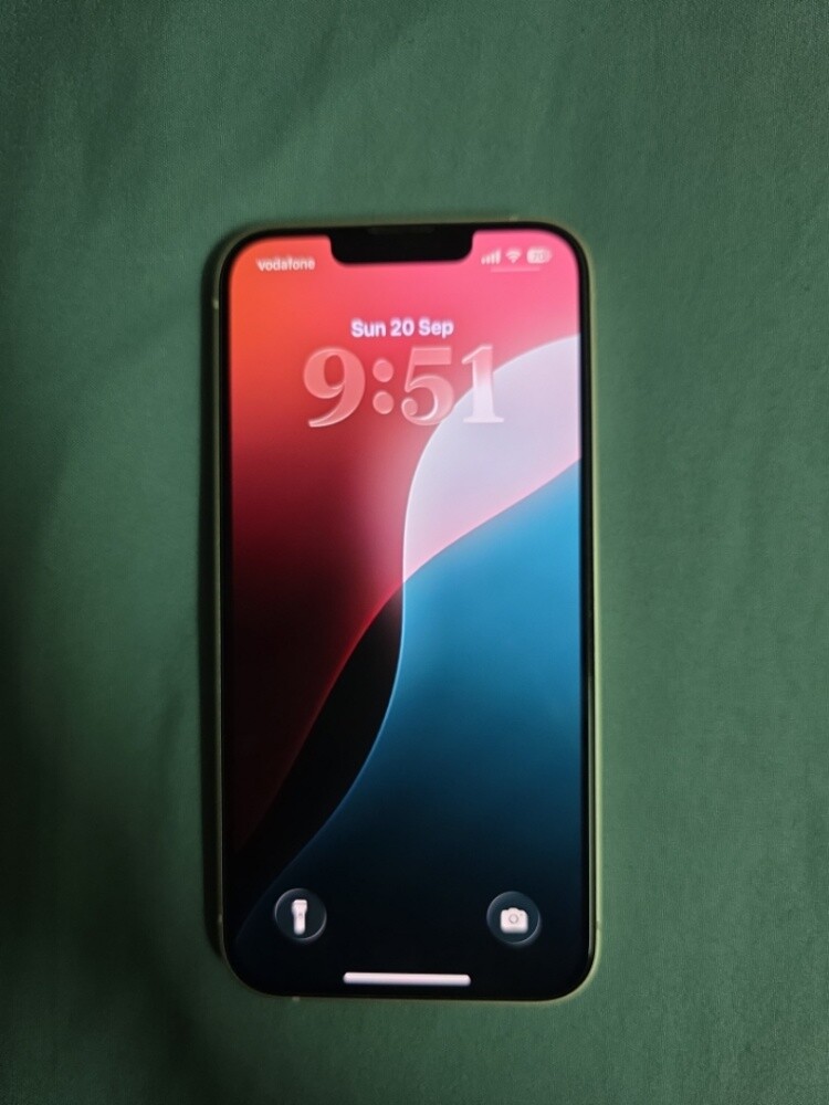 Iphone 13 + Adaptor - 2
