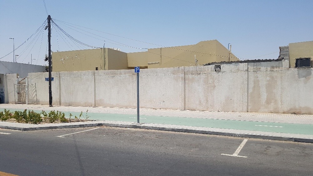 بيت شعبي1061متر موقع خدمي باللقطه - 1