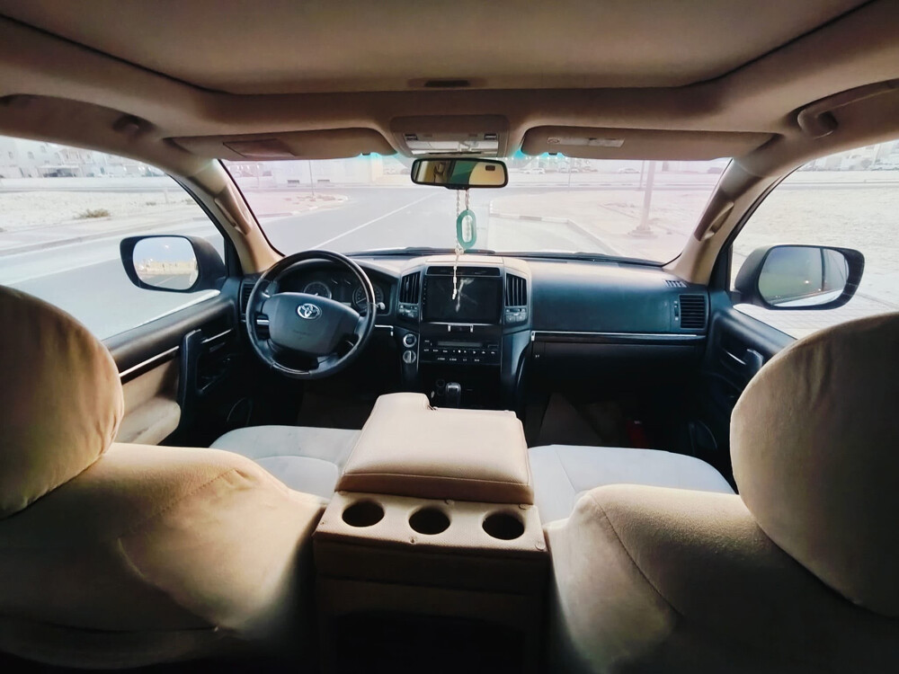 Land cruiser GXR v8 - 2