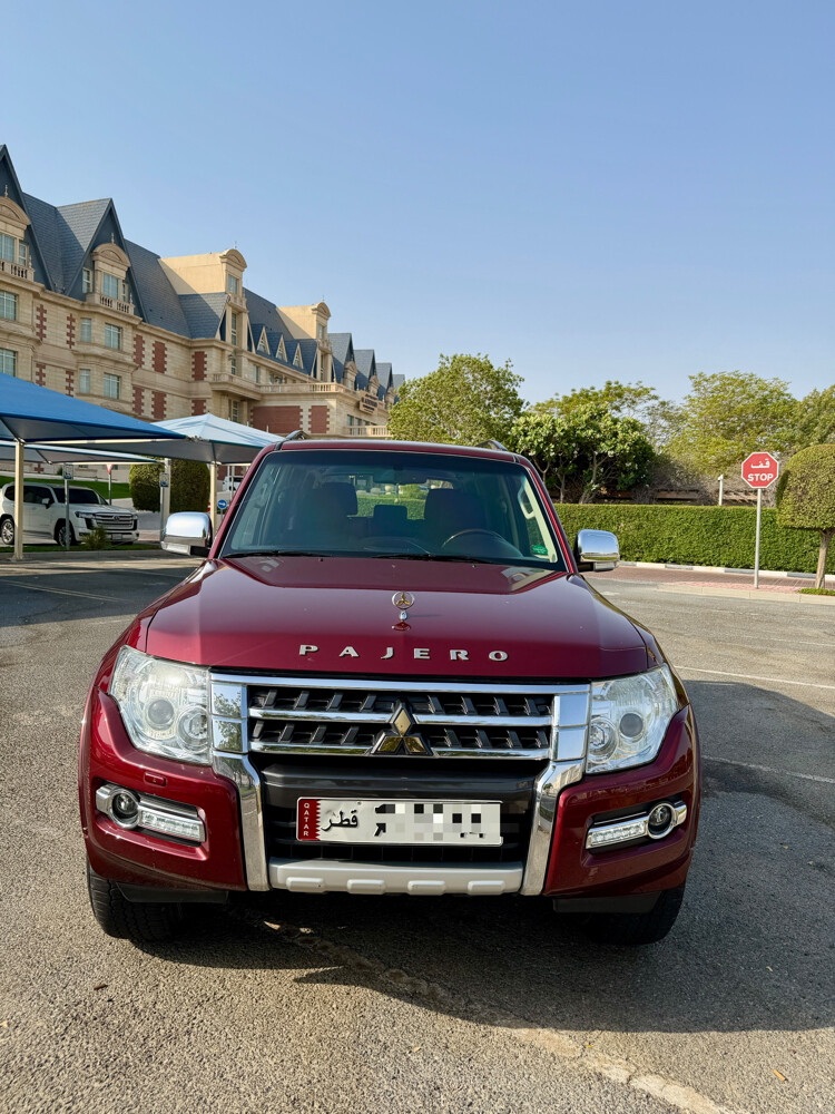 Mitsubishi Pajero 3.8 Gold Edition - 1