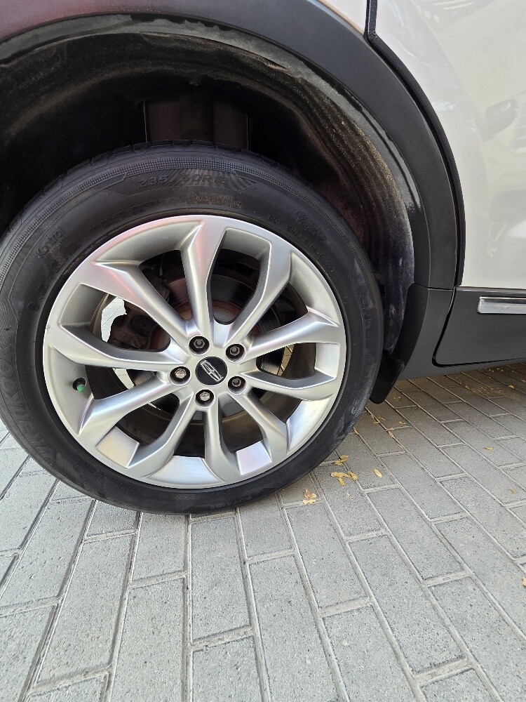 Lincoln MKC 2015 – 2.3L, Low KMs - 15