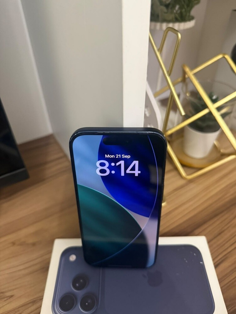 iphone 17 Pro 512 with Box read ad - 4