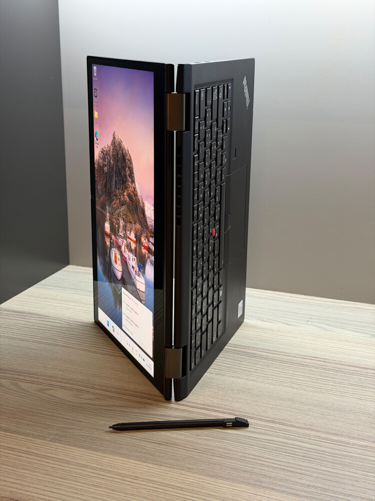 Lenovo ThinkPad X13 Yoga - 3
