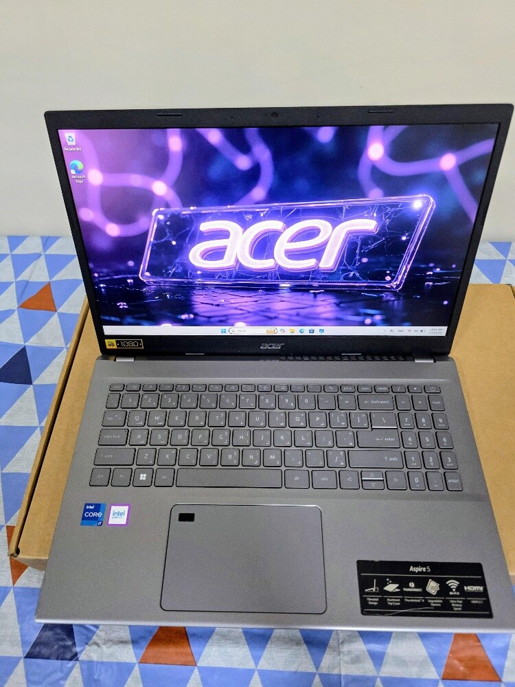 ACER Aspire 5 i7-12 16GB-1TB 15.6"F - 9