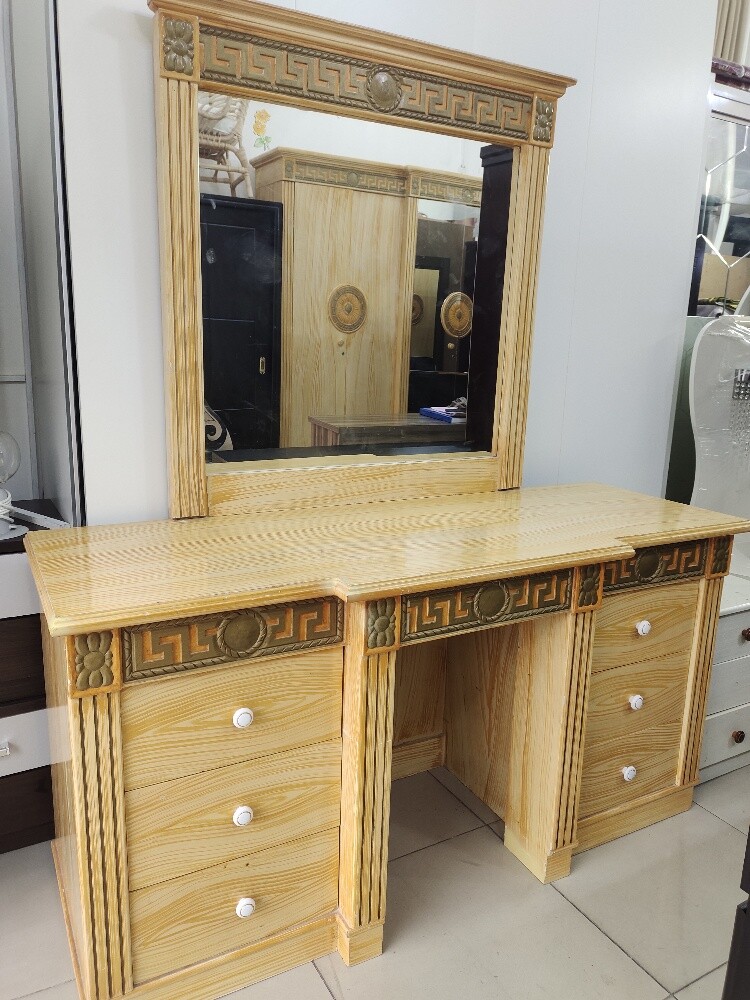 drasing table for sale - 2
