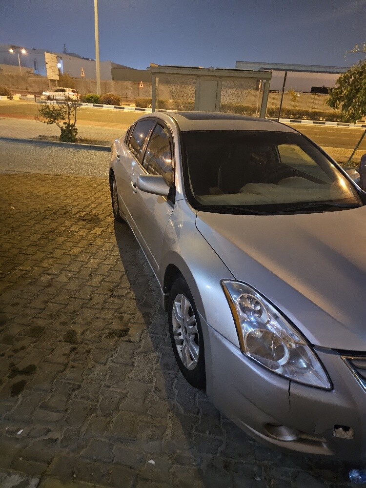 Altima in excellent condition 2010 - 5