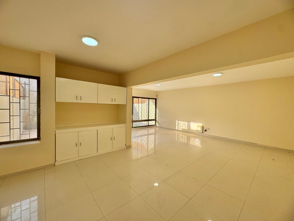 Villa 3 Bedrooms + In Al Hilal - 3