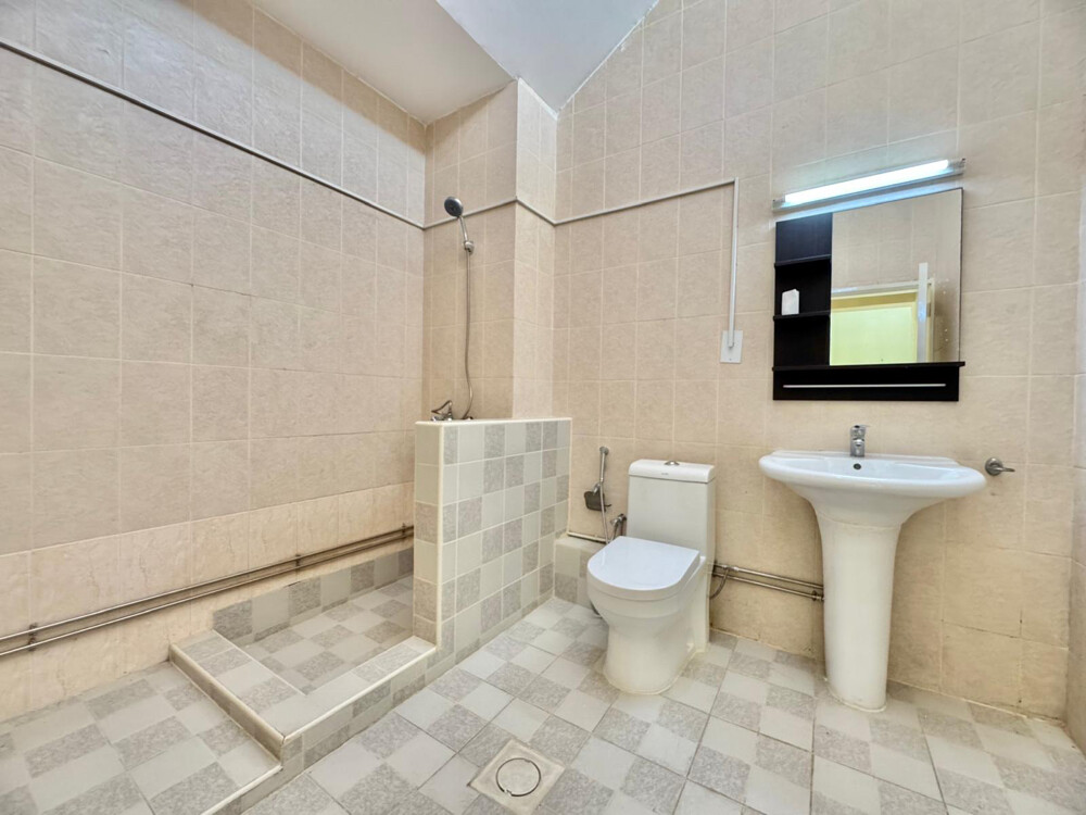 Villa 3 Bedrooms + In Al Hilal - 9