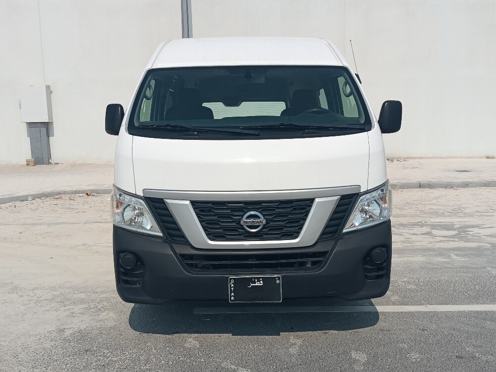 Nissan Urban Van - 1