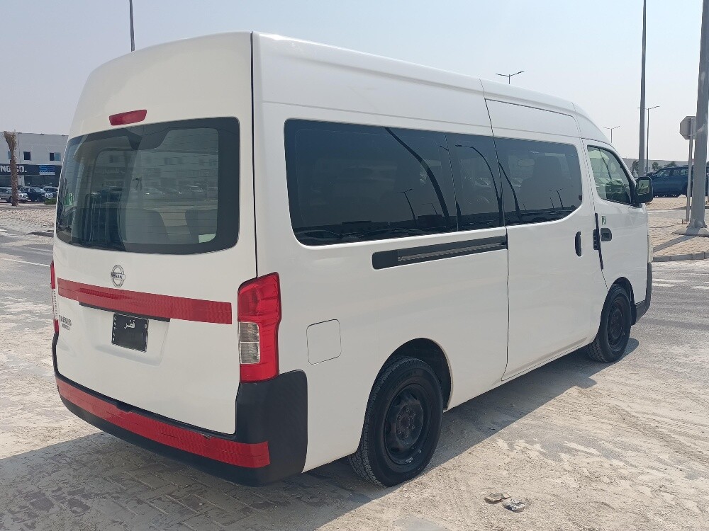 Nissan Urban Van - 4