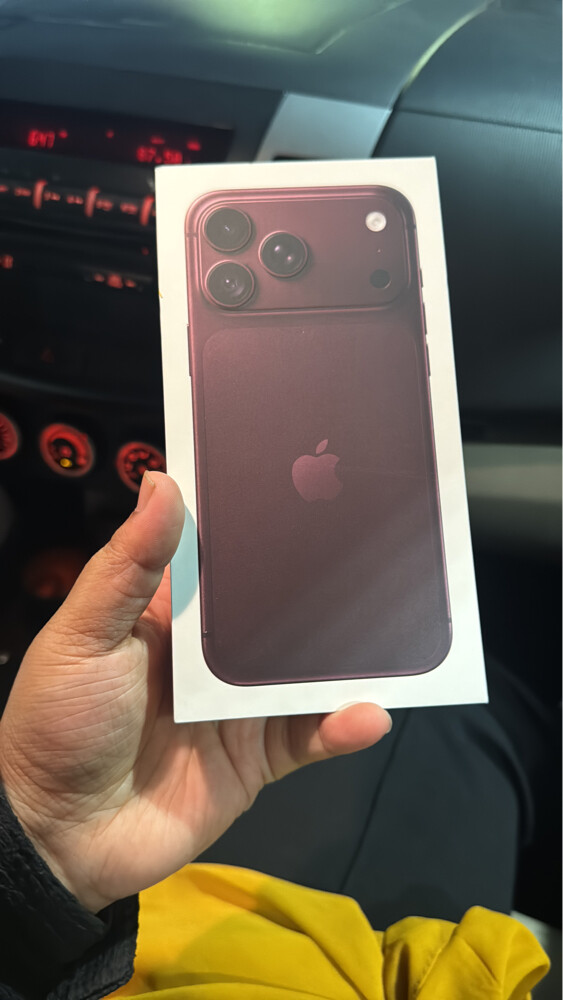 brand new 1 tb 18 pro max - 2