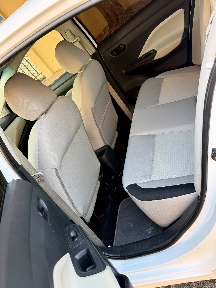 Nissan sunny 2022 - 5