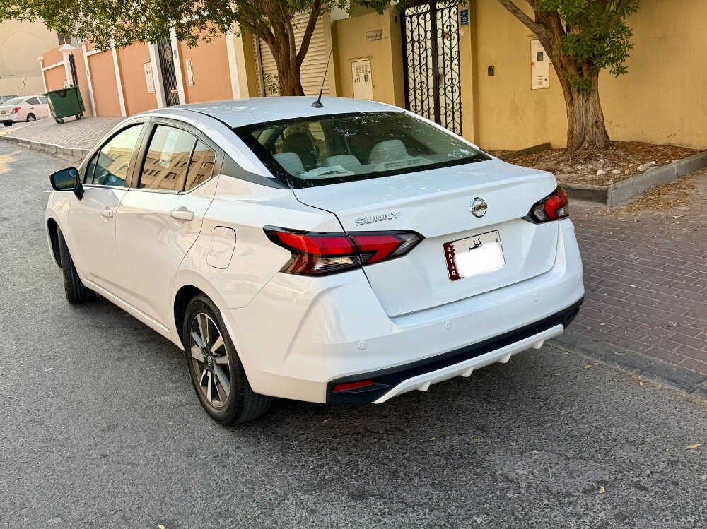 Nissan sunny 2022 - 3
