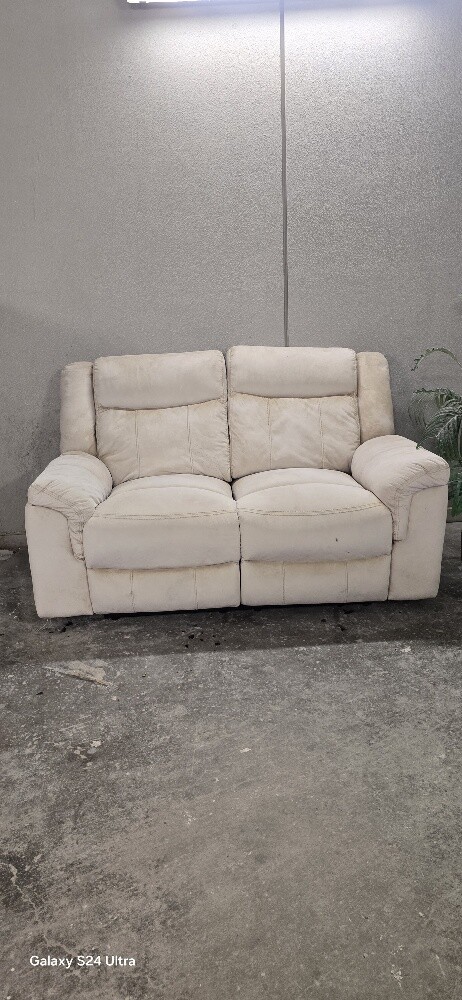 2-Seater Recliner - 2