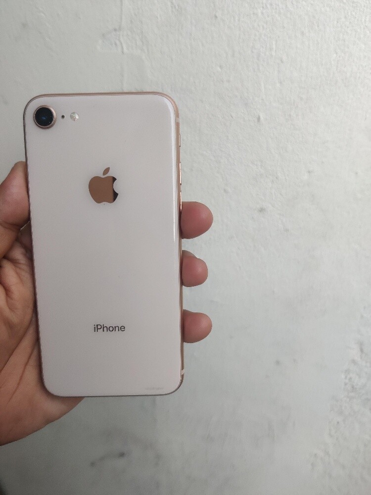 I phone 8 64GB - 1