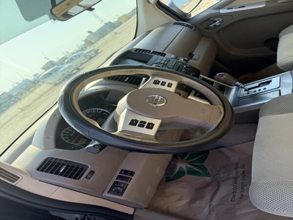 Nissan Pathfinder SE 2012 - 3
