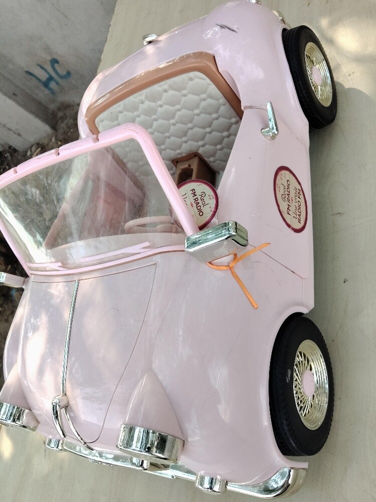 Barbie / Our Generation Classic Car - 1