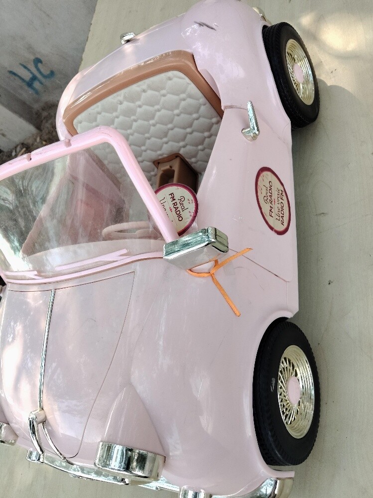 Barbie / Our Generation Classic Car - 3