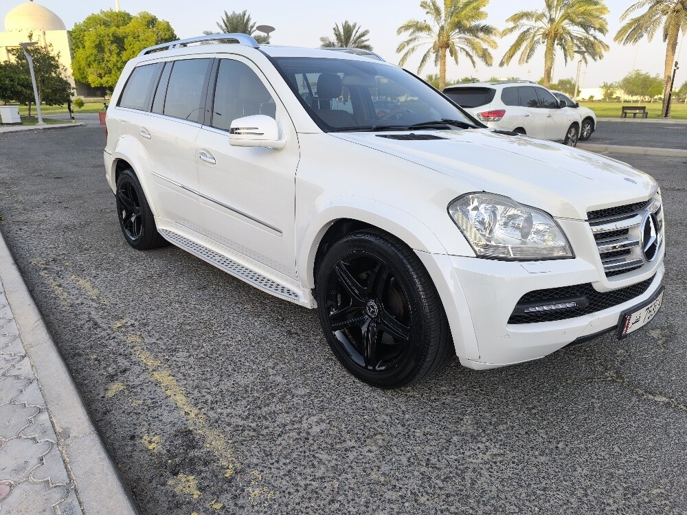 Mercedes Benz - 2
