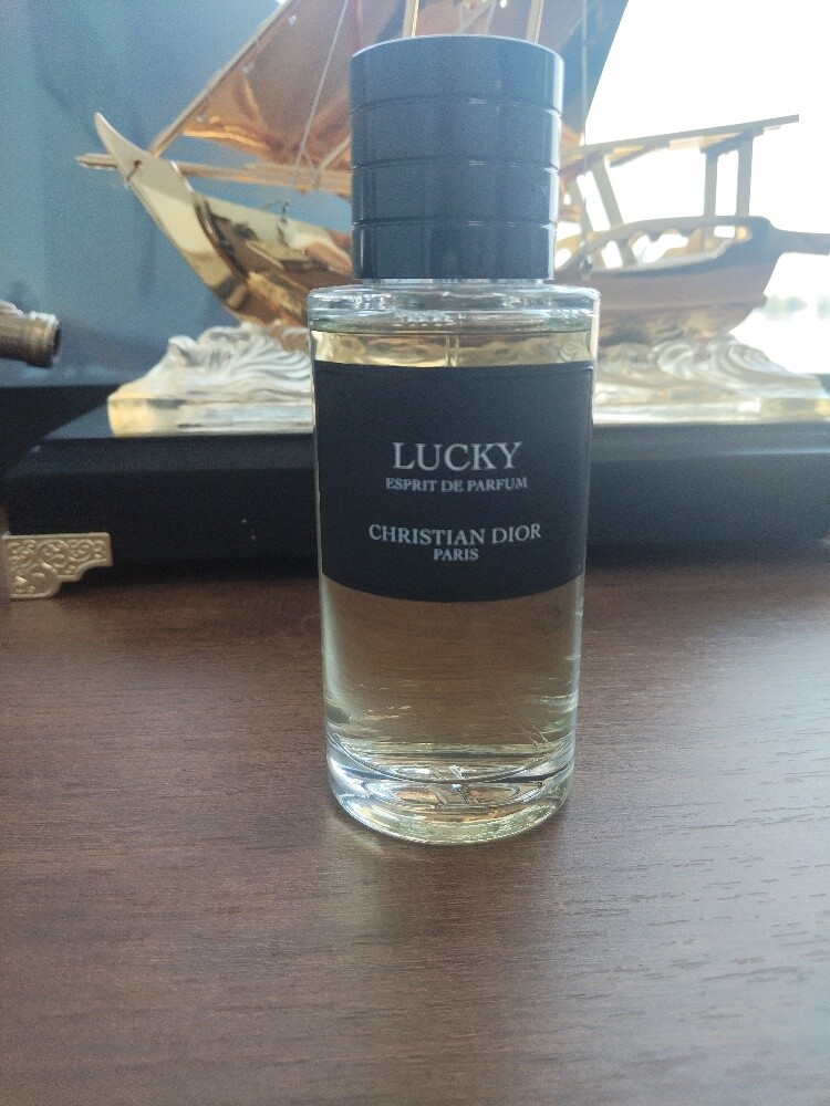 LUCKY ESPRIT DE PERFUM - 1