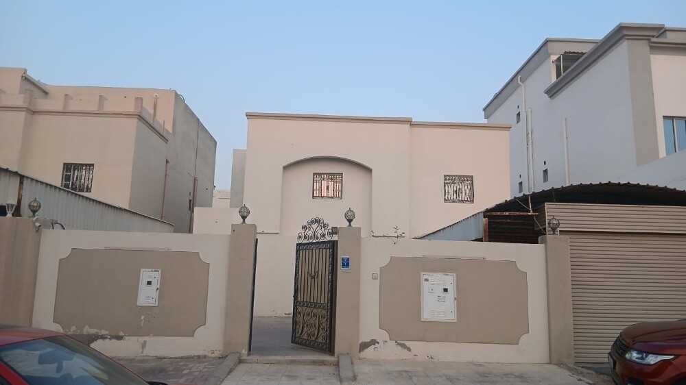 Villa for rent in Umm Al Amad - 1