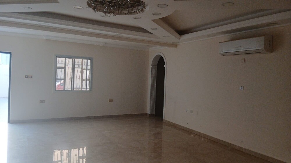 Villa for rent in Umm Al Amad - 2