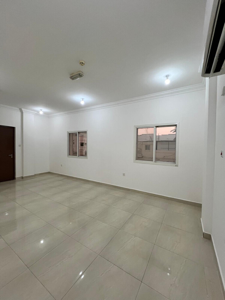 للإيجار شقق سكنية بالمطار  - 2