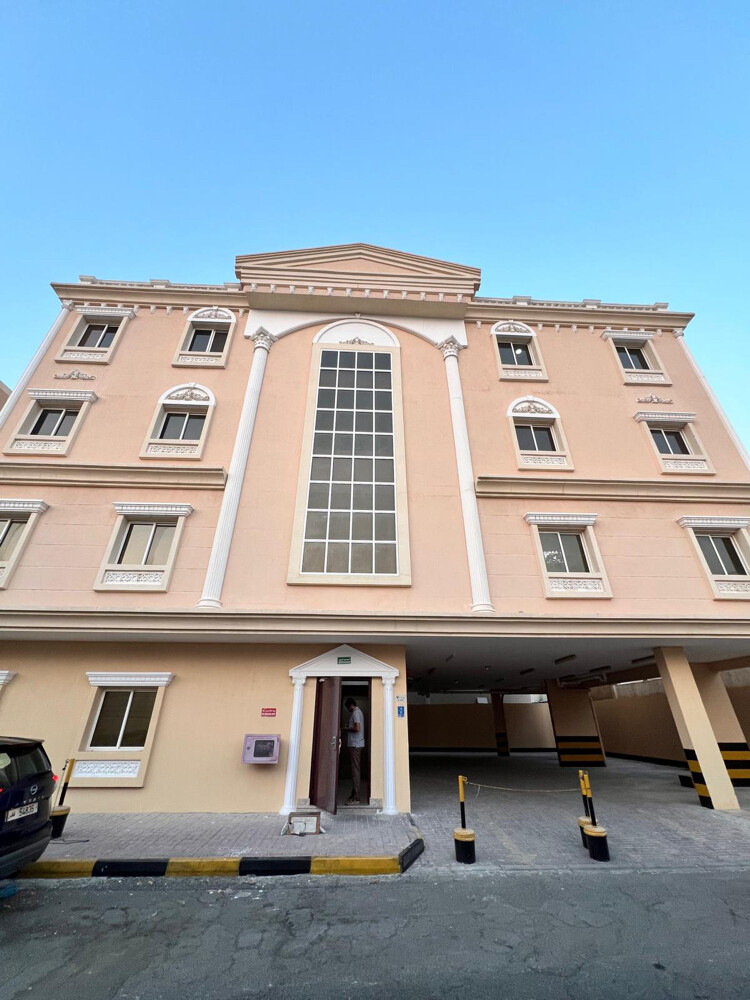 للإيجار شقق سكنية بالمطار  - 1