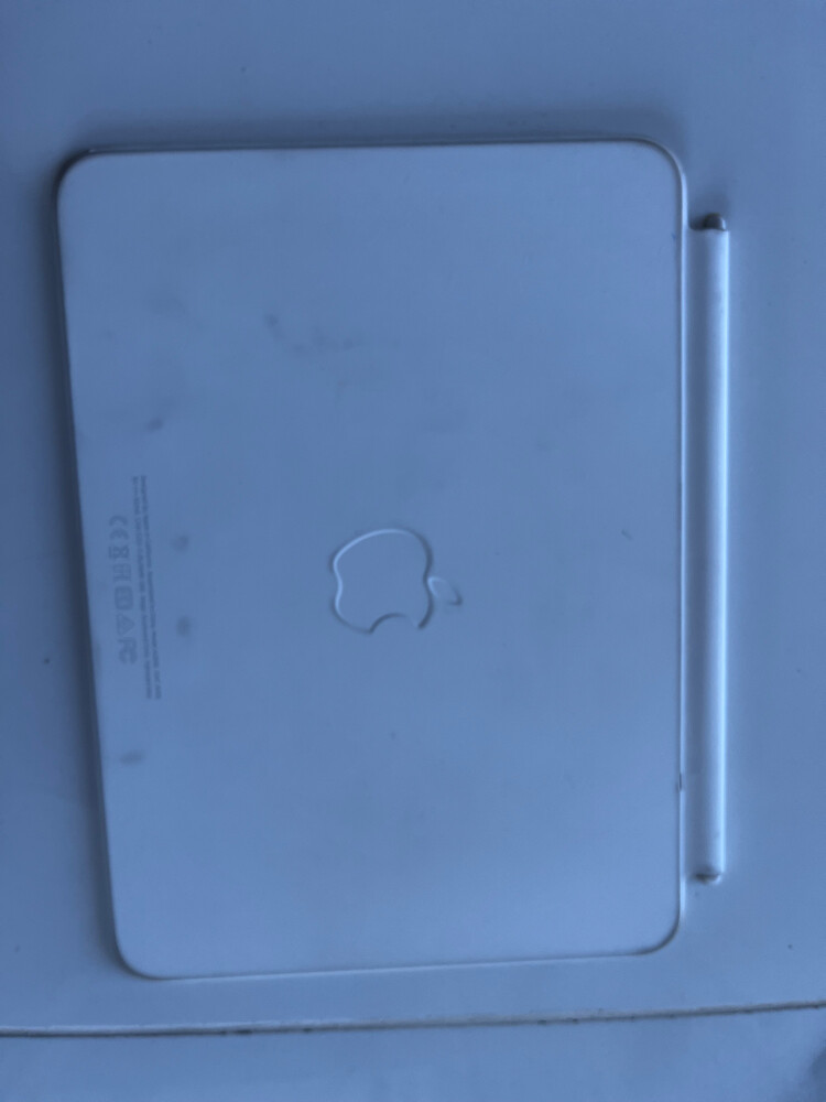 Ipad Keyboard & Magnetic Cover - 3