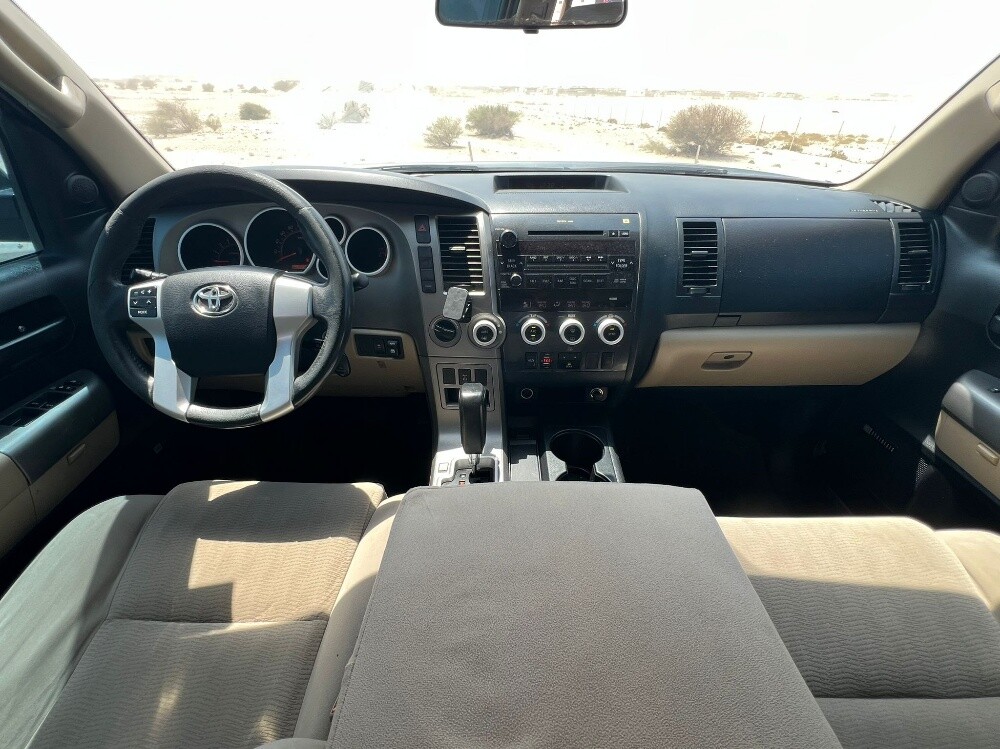 تويوتا سيكويا اس ار 5 2014 - 6