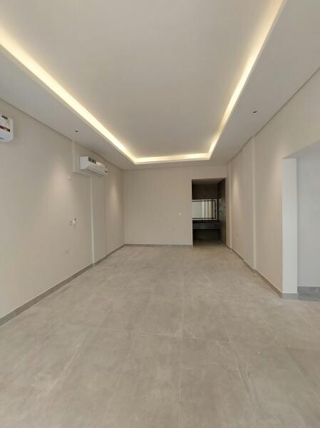 Brand-new villa in Al Kharaitiyat ( - 2
