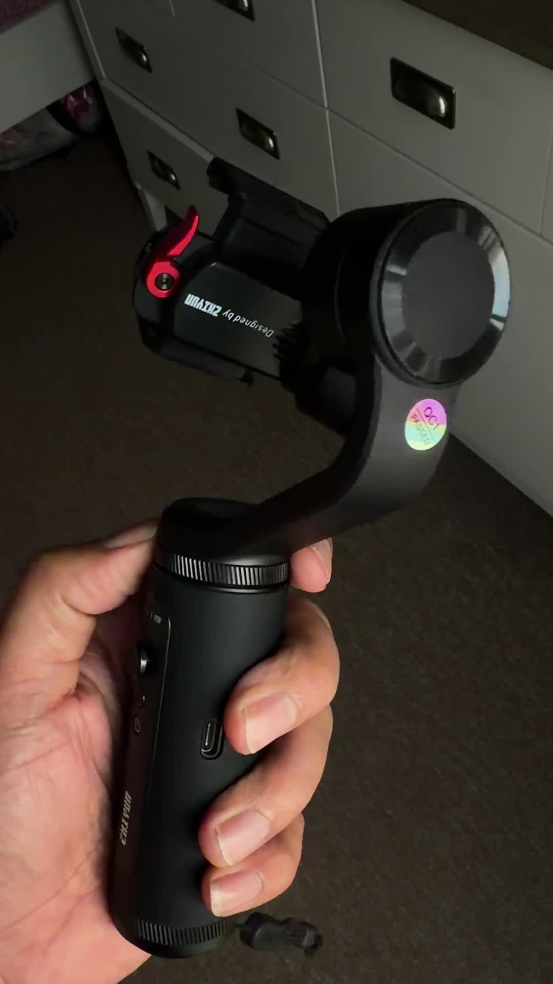 ZHIYUN Phone GIMBAL Q2  - 1