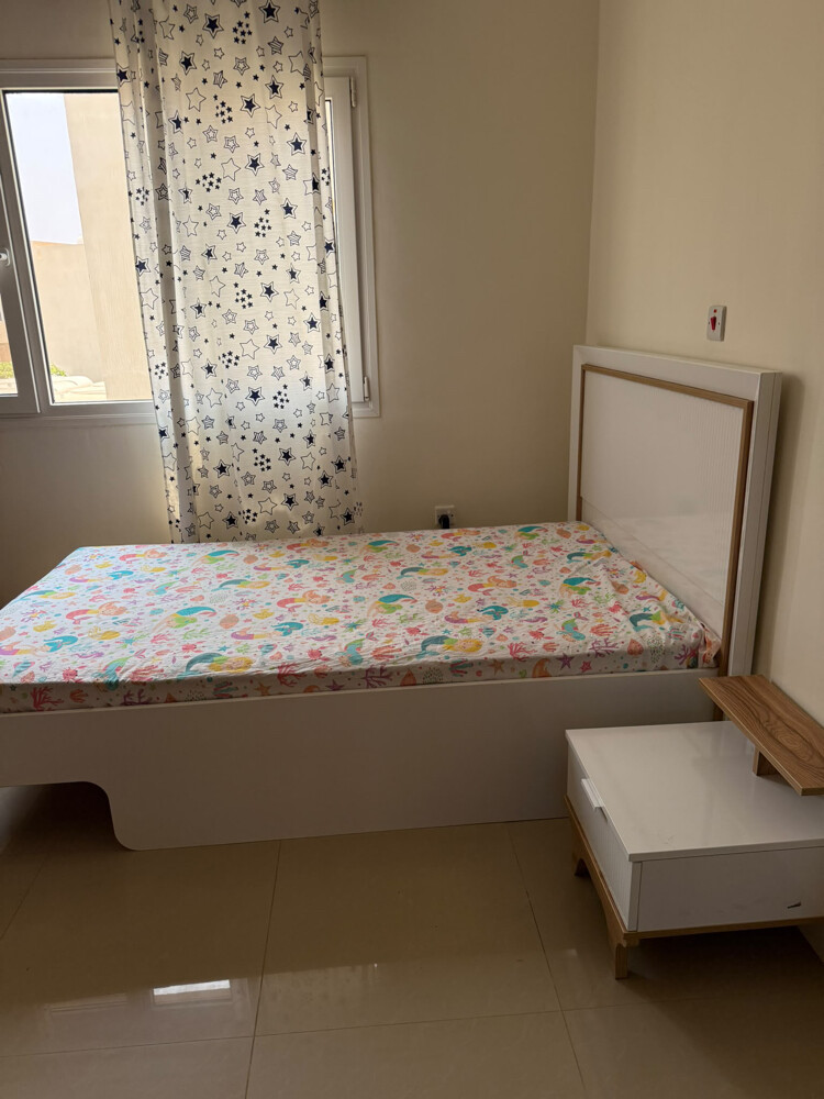 Single bed with mattress - 3