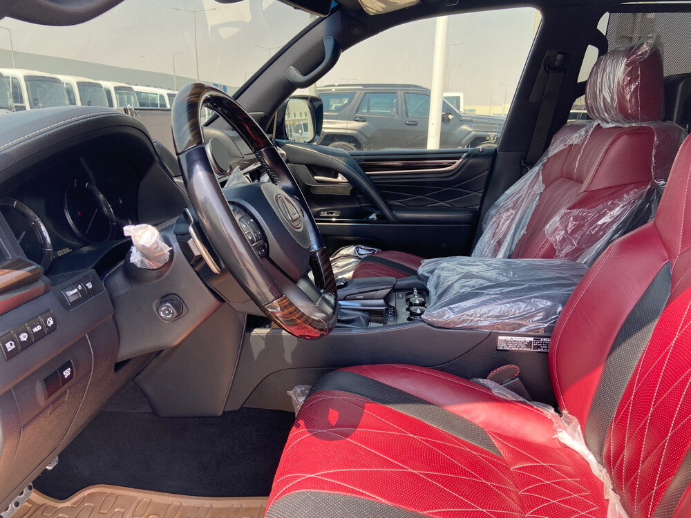 Lexus 2019 white  - 7