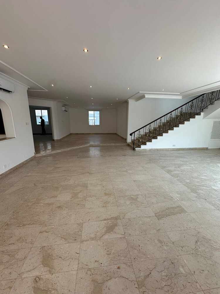 للايجار فيلا بالسلطة مع مسبح  - 2