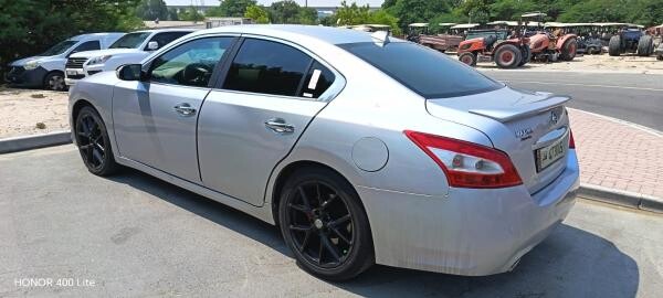 Nissan Maxima 3.5L V6 - 6