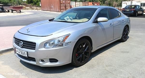Nissan Maxima 3.5L V6 - 1
