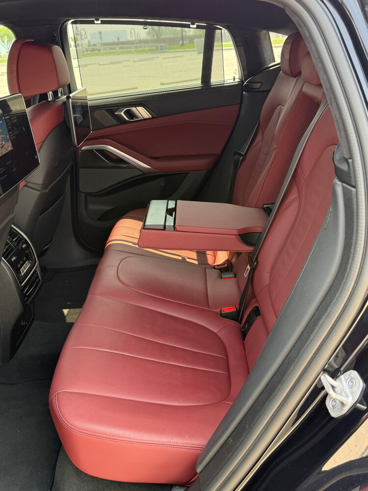 BMW X6 M50i 2022 — M Performance V8 - 10