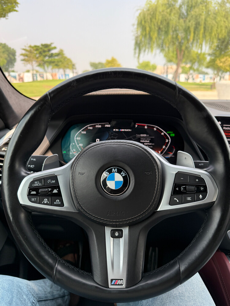 BMW X6 M50i 2022 — M Performance V8 - 12