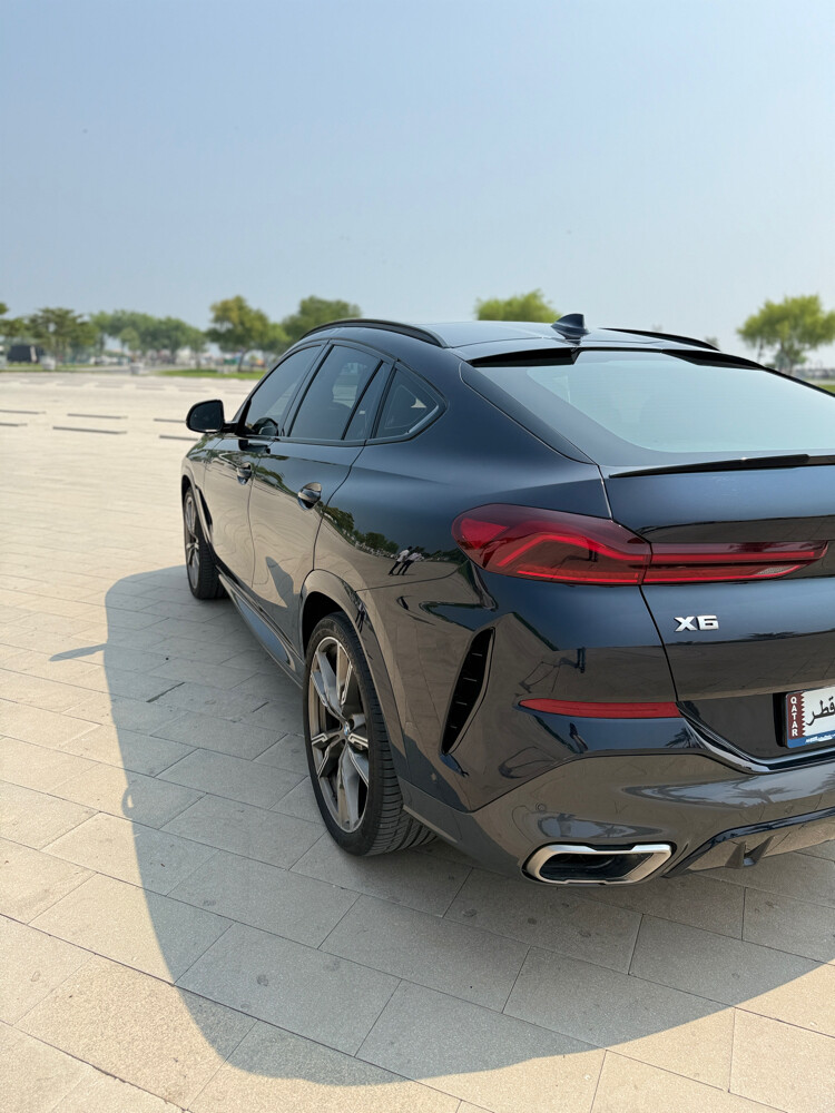 BMW X6 M50i 2022 — M Performance V8 - 2
