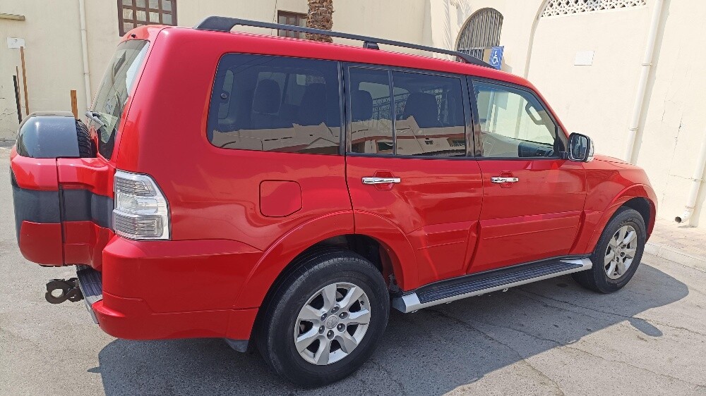 Mitsubishi Pajero - 3