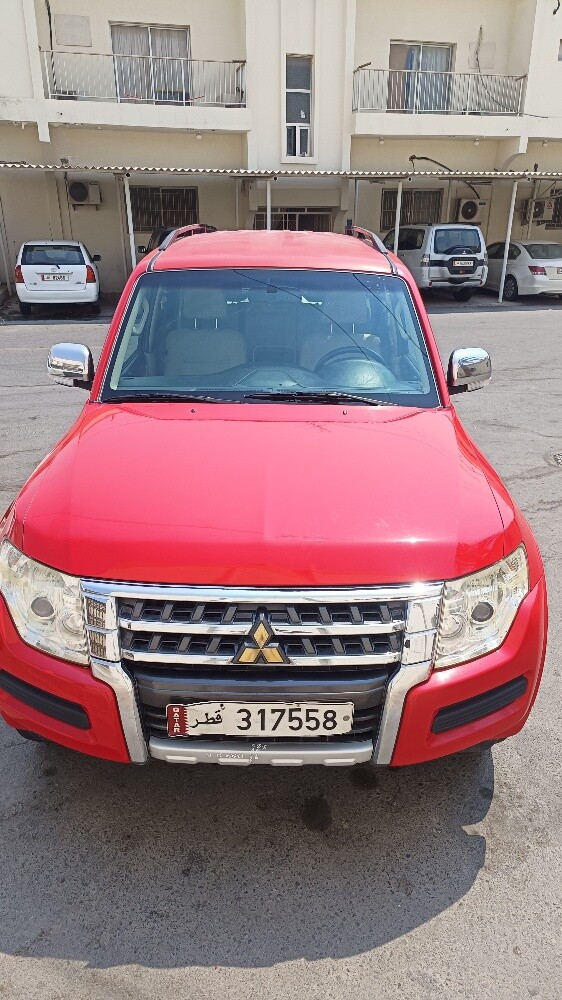 Mitsubishi Pajero - 2
