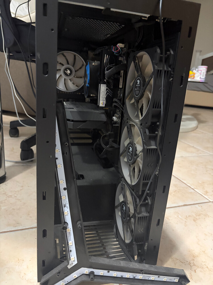 gaming pc and gaming chair  - 3
