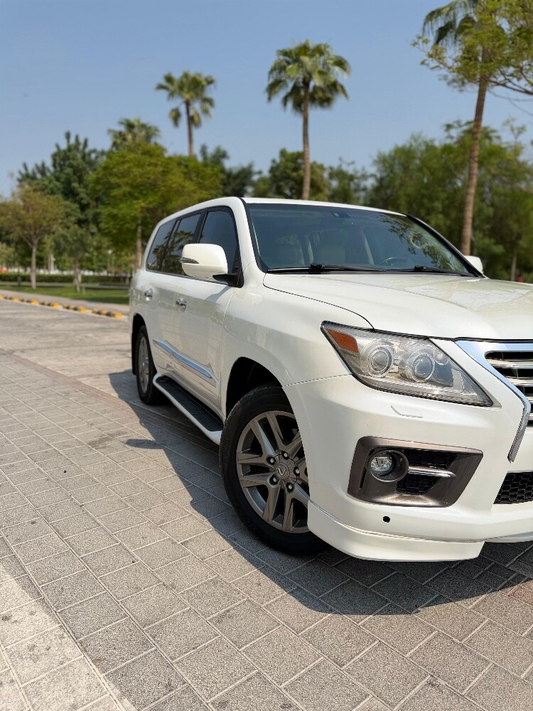 lexus 570 - 1