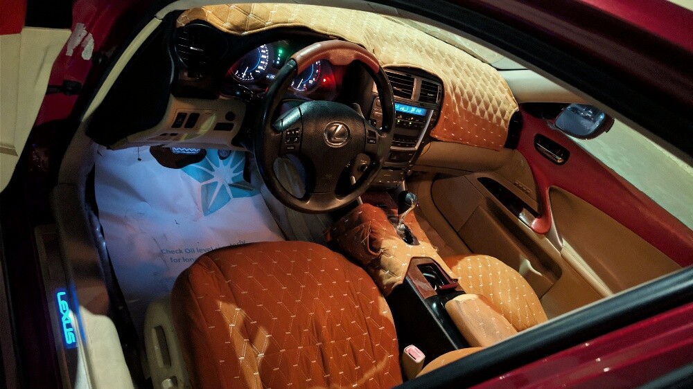 Lexus IS300f - 4