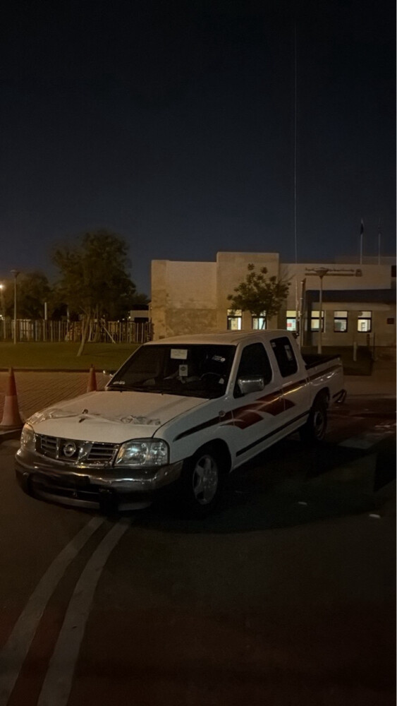 Nissan pickup - 2