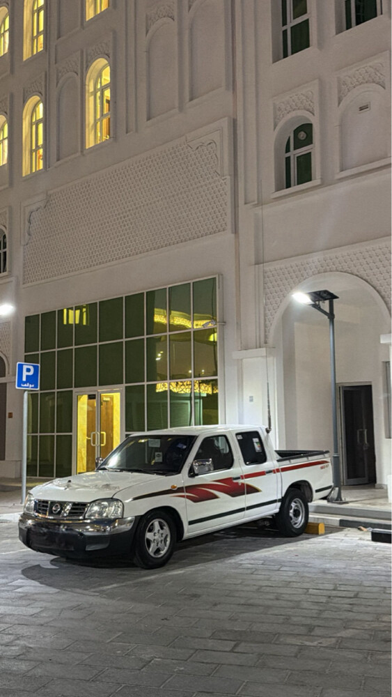 Nissan pickup - 3