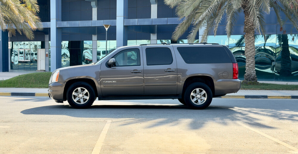 GMC YUKON 2013  - 3